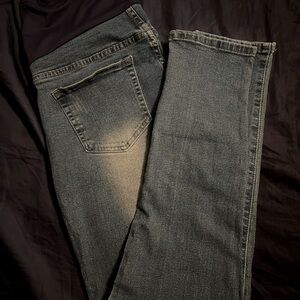Medium Wash Maternity Skinny Jeans